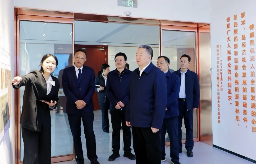 微信图片_20251218183923_220_279.jpg